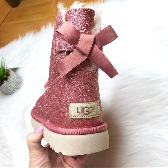UGG LAST ONE Bailey Bow Rose Pink Glitter Boots - Picture 3 of 8